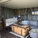 With Stunning Views And Outdoor Jacuzzie * Leset