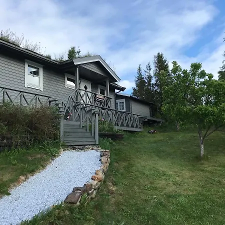 With Stunning Views And Outdoor Jacuzzie * Leset